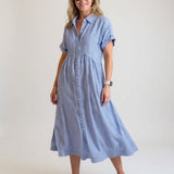 Robe Rayée Élégante Claire