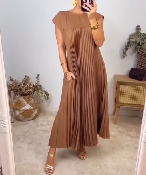 Robe Plissée Sans Manches