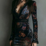 Robe Mini en Velours à Décolleté Profond
